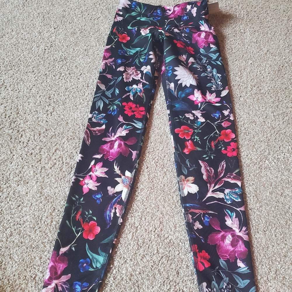 NWT Old Navy Floral Leggings